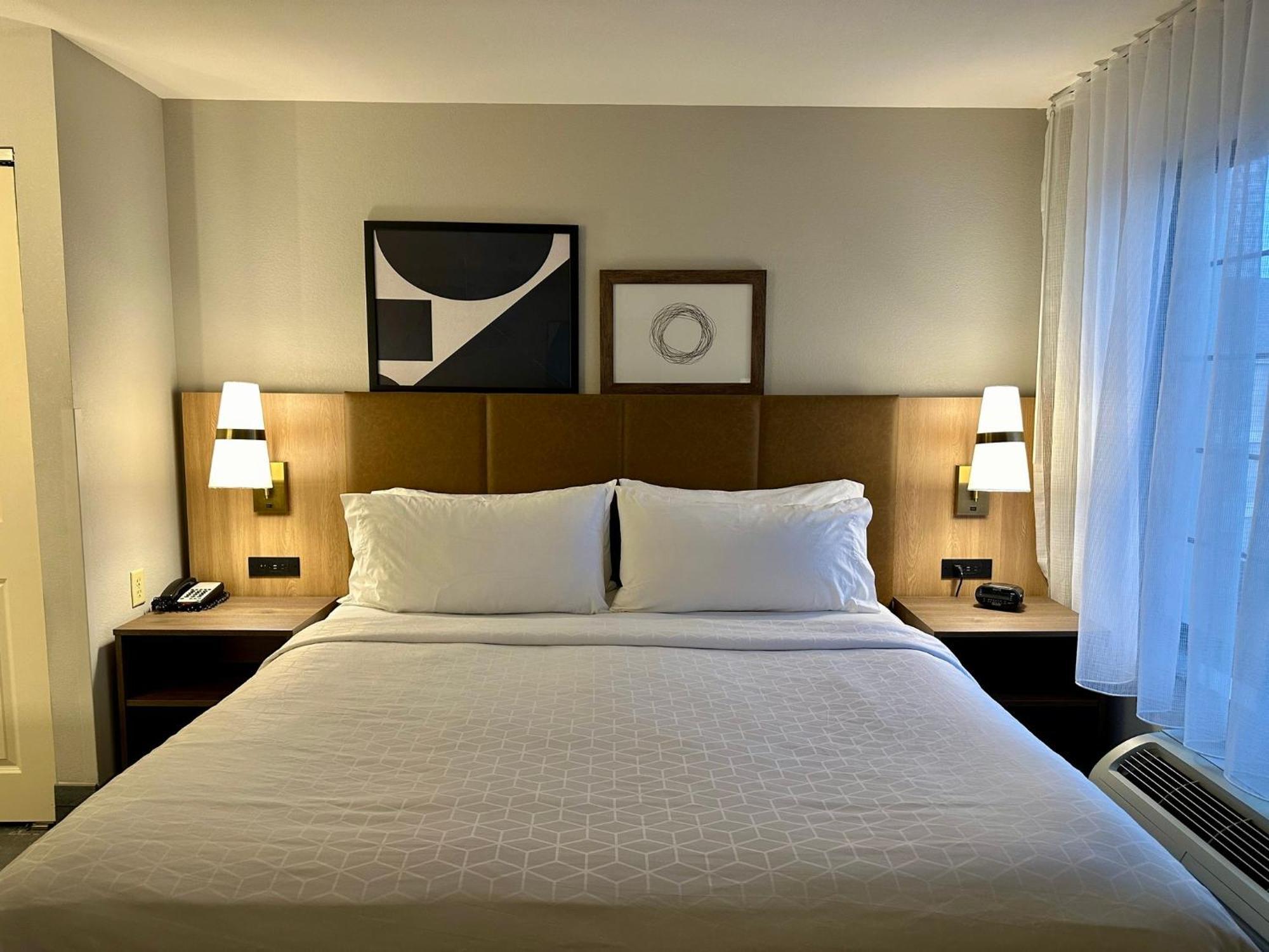 Staybridge Suites Milwaukee West-Oconomowoc By Ihg Екстериор снимка