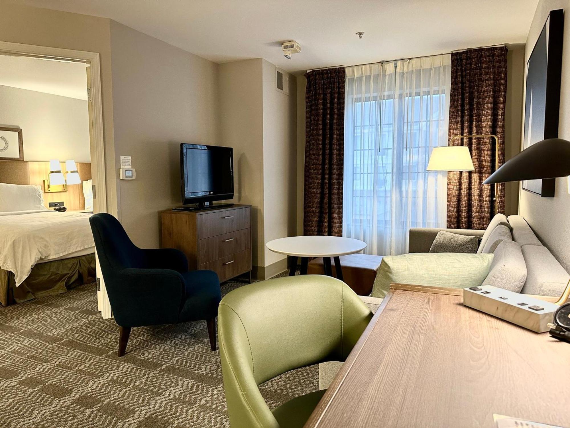 Staybridge Suites Milwaukee West-Oconomowoc By Ihg Екстериор снимка